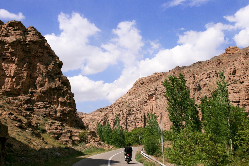 Roads in Simin Dasht