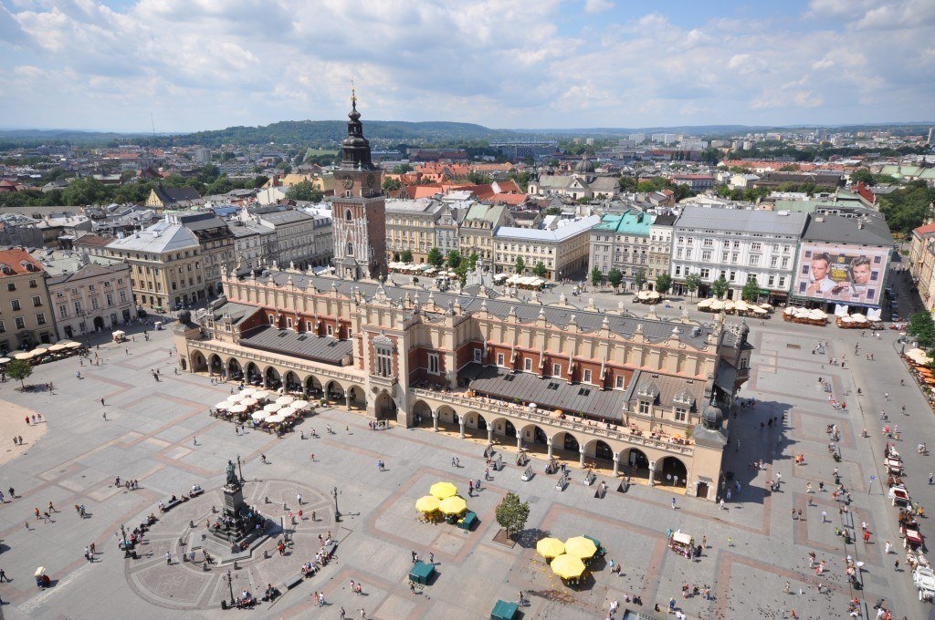 Krakow's market square, Rynek G?ówny. (photo: Wikipedia)