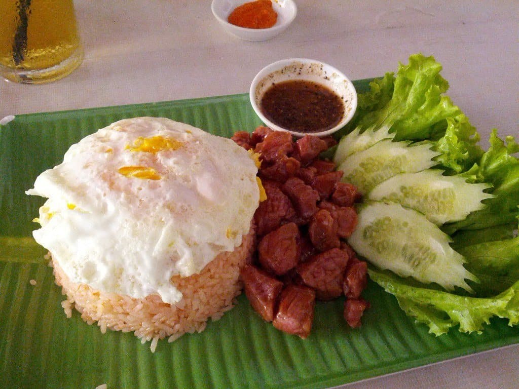 $3 lok lak at Barn Barn, comes with soup and tea