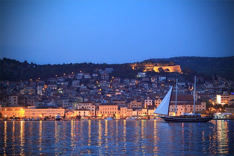 9 - Visit Hvar Town