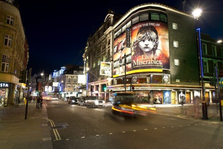 Les Mis showing within London West End (photo: Steve Collis, Wikimedia)