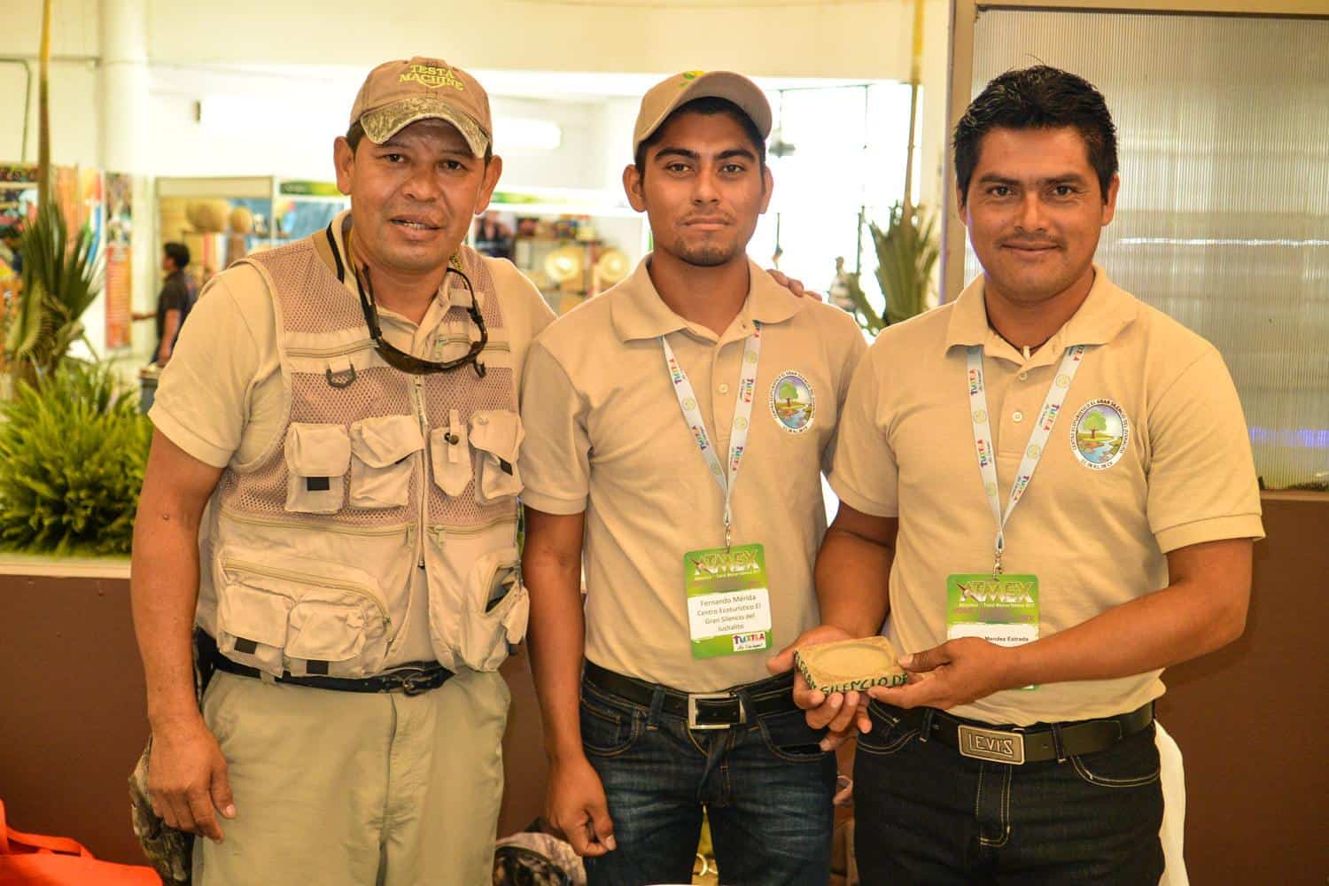 Representatives from a new Ecotourism Center under construction: El Gran Silencio del Jushalito