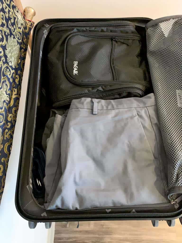 BAGAIL Compression Packing Cubes and Toiletry Bag (Review)