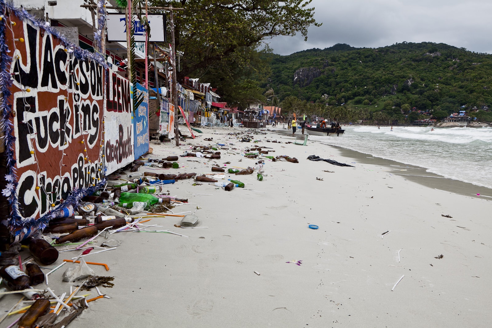 Trash on Ko Pha Ngan