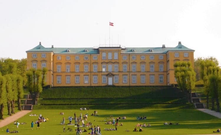 Frederiksberg Palace (photo: Daniel Stello - own work, CC BY-SA 3.0)