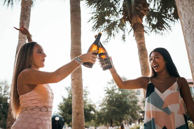 Women celebrating (photo: KAL VISUALS, Unsplash)