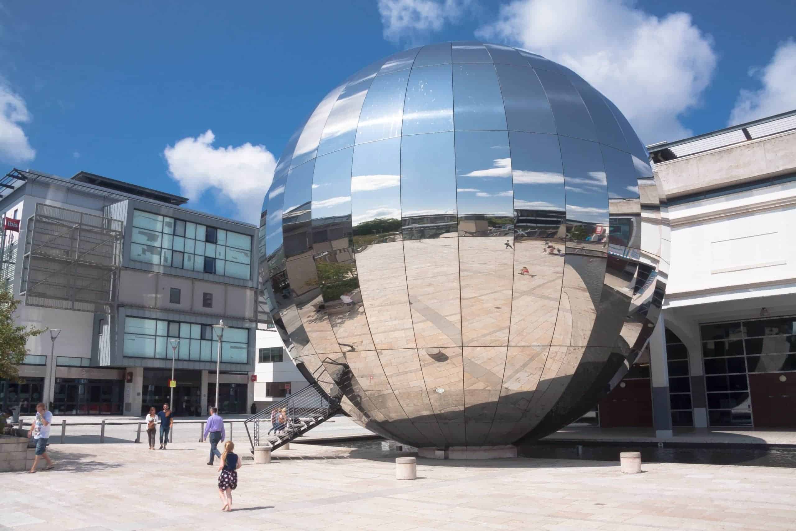 Bristol Planetarium (photo: stux, Pixabay)