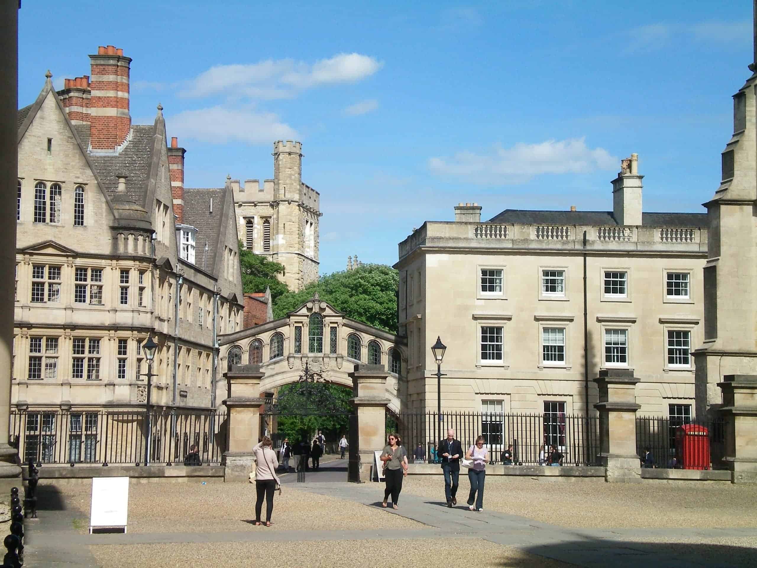Oxford, England (photo: papannon, Pixabay)