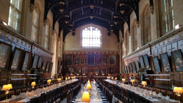 Christ Church College's Great Hall (photo: Waldo Miguez, Pixabay)