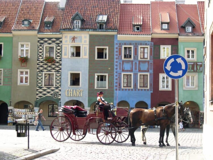 Horse and carriage in Poznan (photo: Jan Nijman, Pixabay)