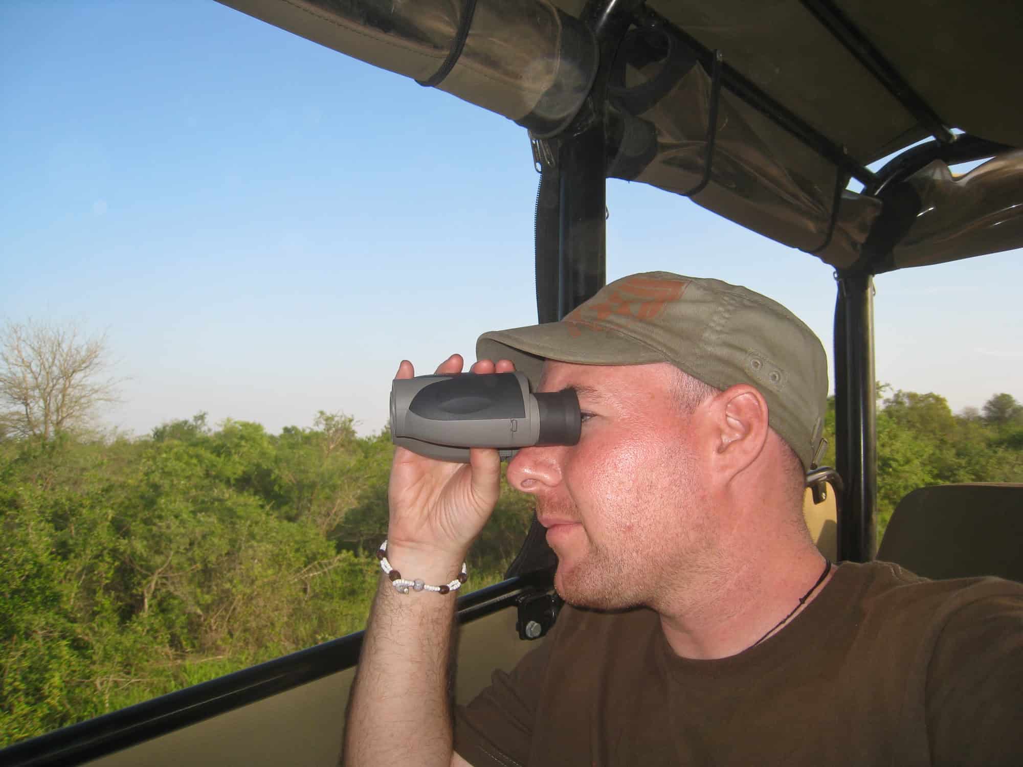 How to Shop for Travel Binoculars - Go Backpacking 