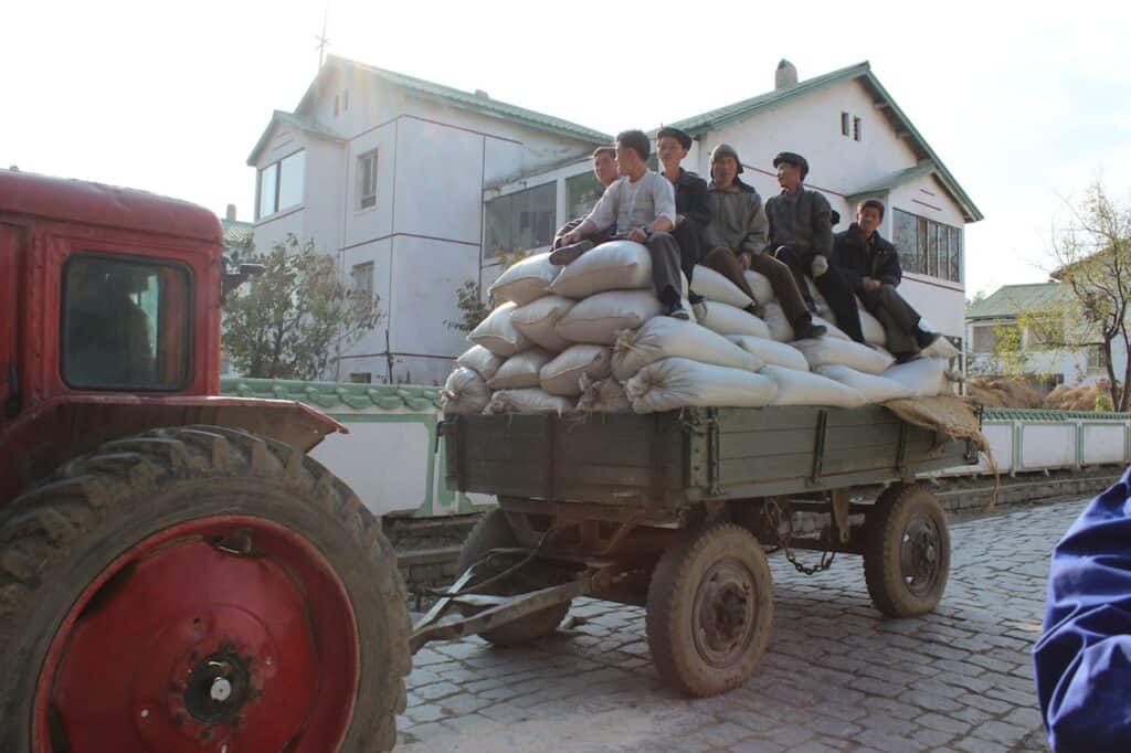 Koreans outside in the Nampho Farm