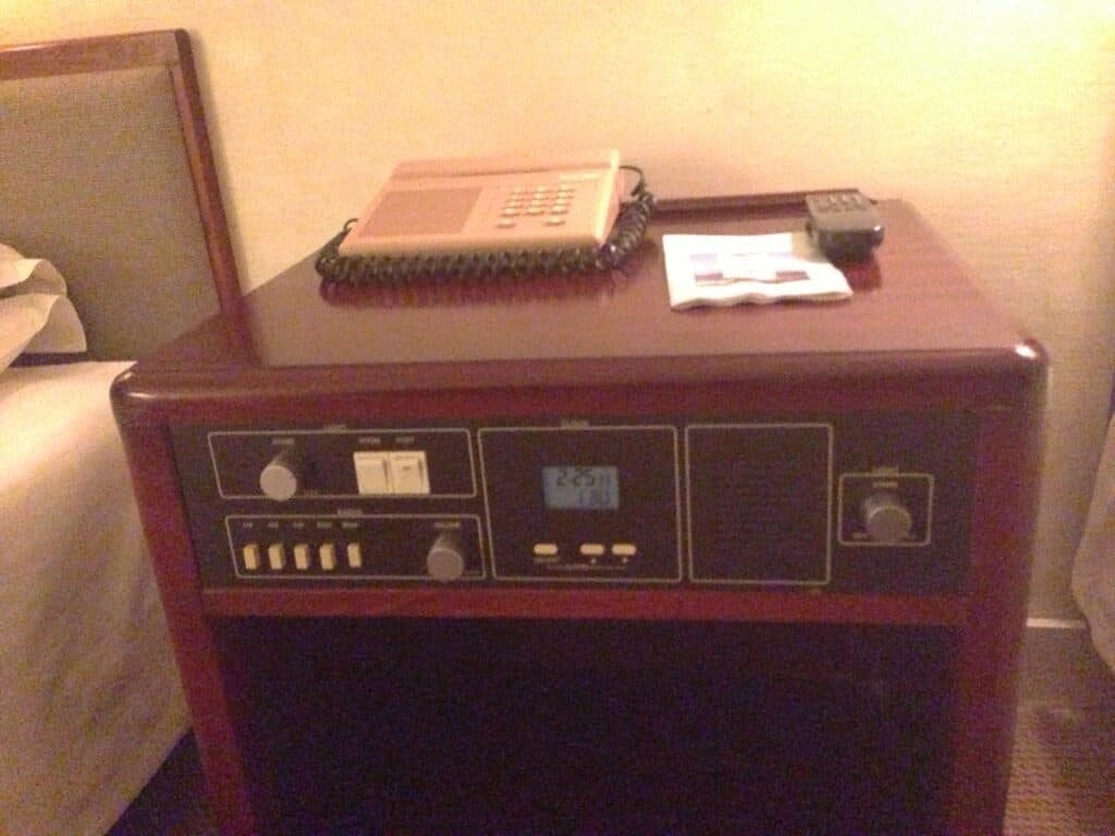 Night stand at Yanggakdo Hotel