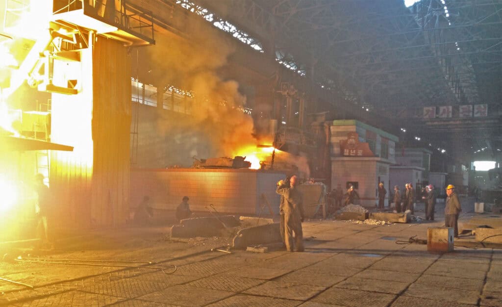 Taen Machine Factory - Nampho (Nampo) DPRK - North Korea 