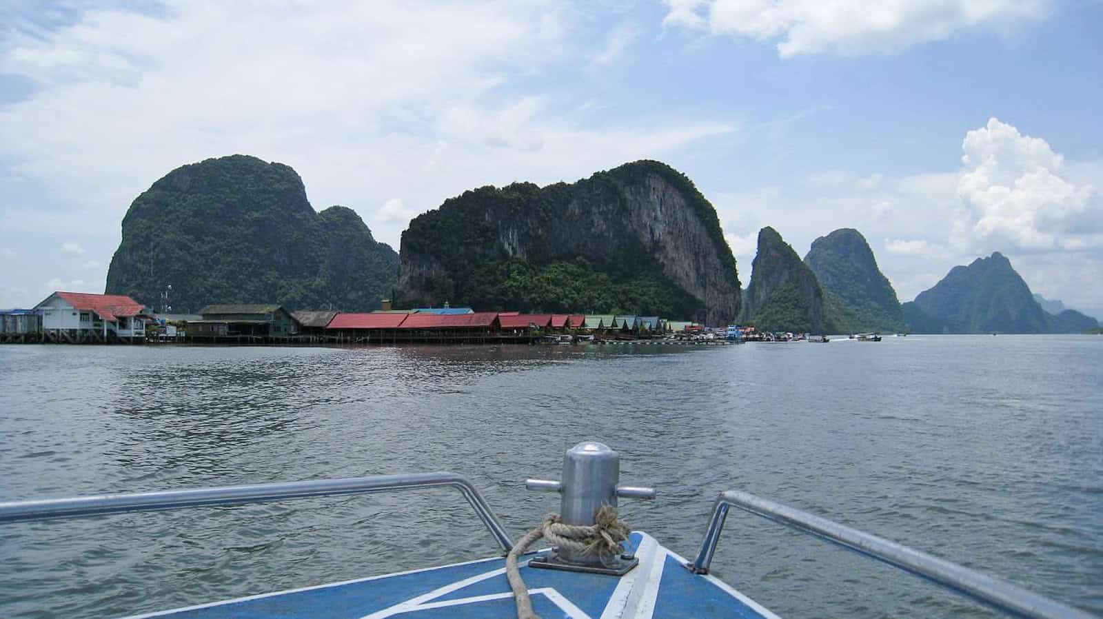 A floating village on Panyee Island 