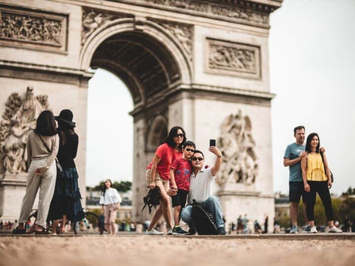 Arc de Triomphe in Paris (photo: Mika Baumeister)