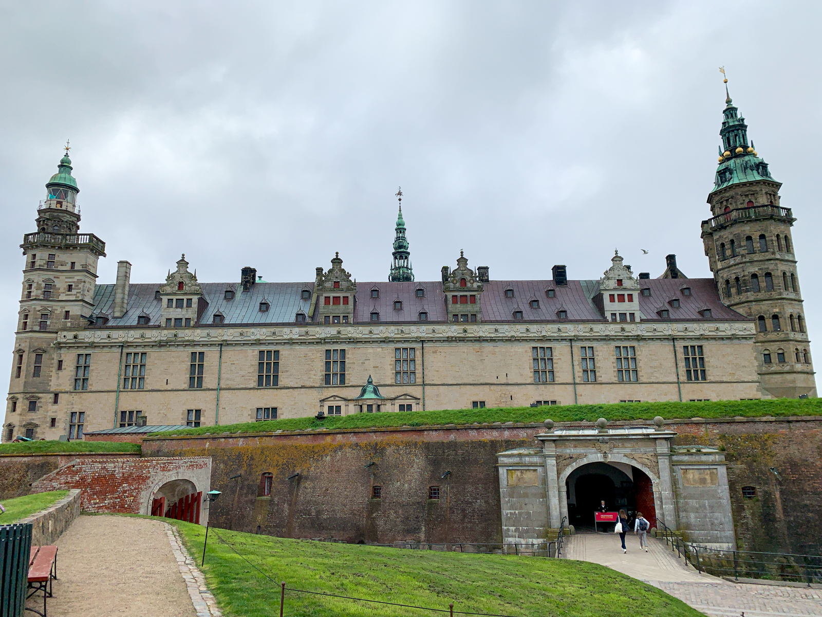 Kronborg's exterior fortifications