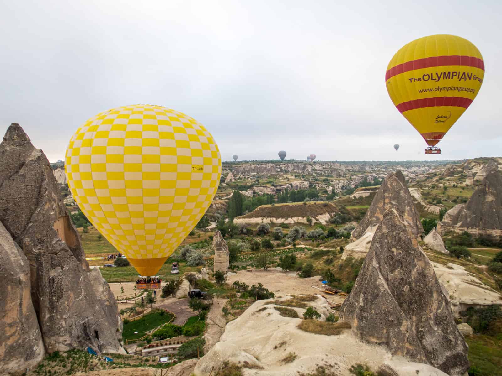 Hot air balloon landing