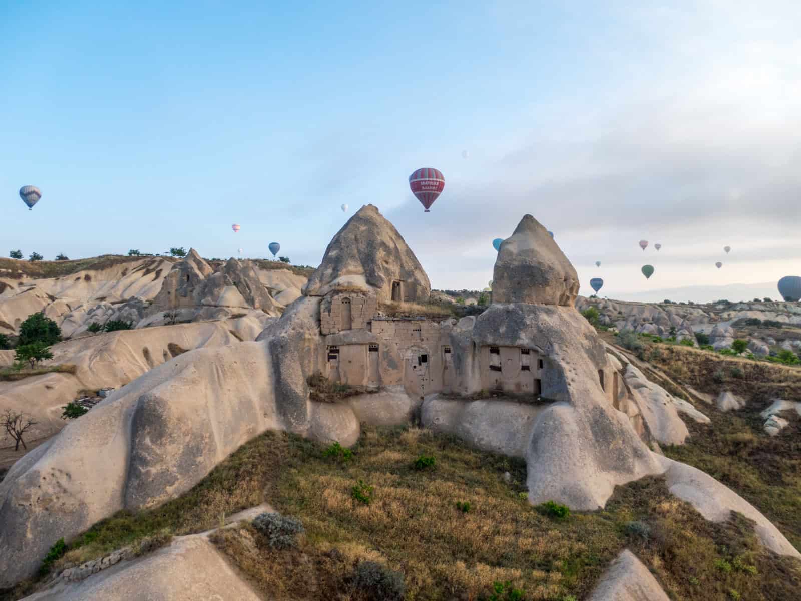 Rock caves and balloons