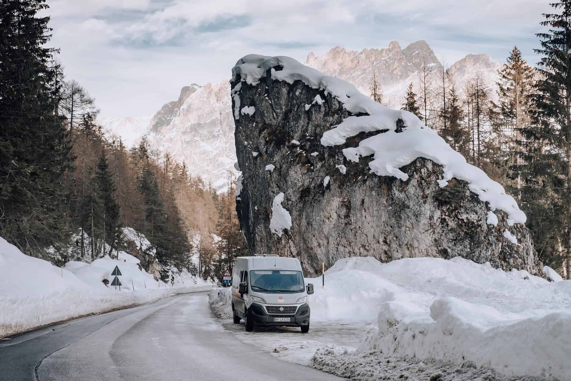 Pit-stop in the Dolomites (photo: Kenny Leys)