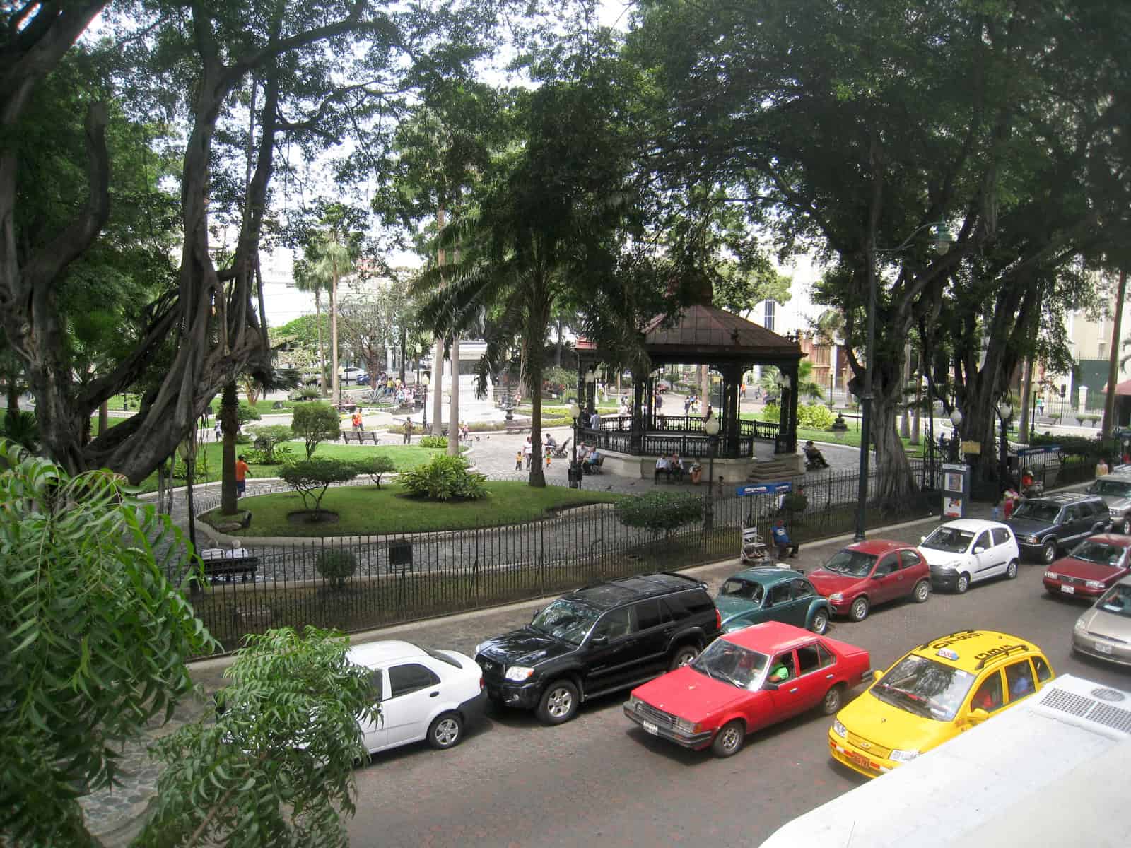 Parque Seminario (Iguana Park) in downtown Guayaquil