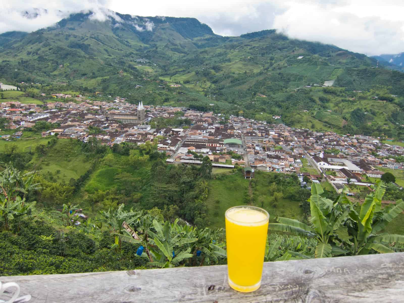 Fresh maracuya juice in Jardin, Colombia