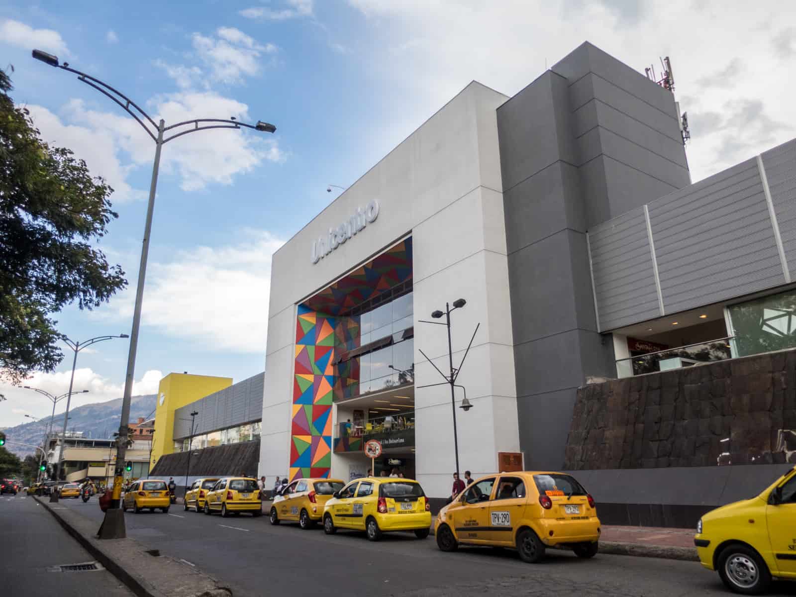 Taxis outside Unicentro mall