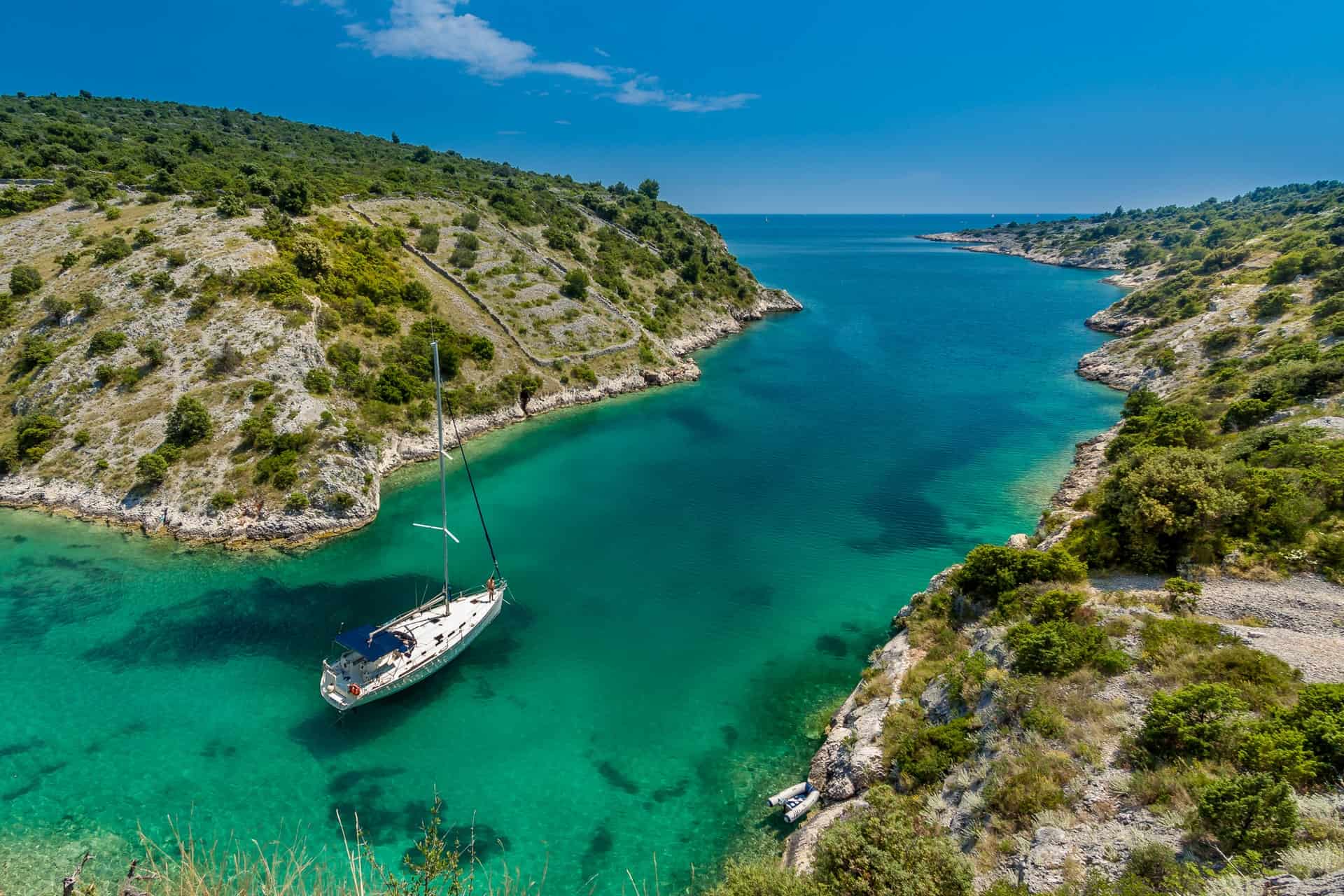 Sailboat in Trogir, Croatia (photo: Sergii Gulenok)