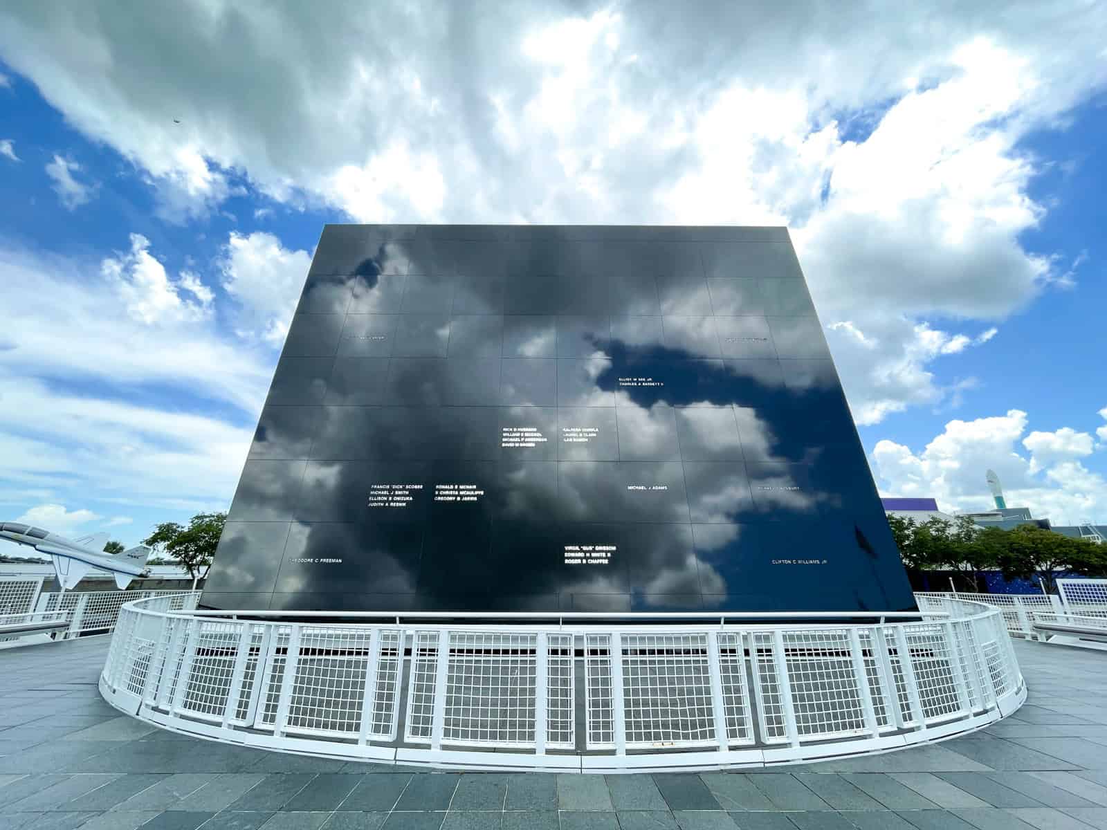 Space Mirror Memorial