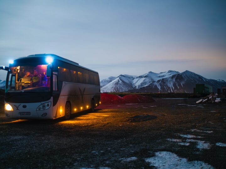 Bus in Iceland (photo: Juan Encalada)