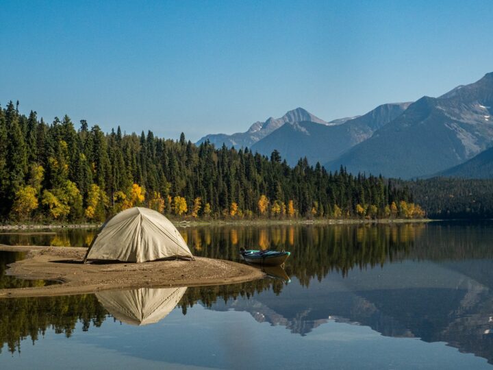 Camping on Sandy Lake, BC (photo: Lesly Derksen)
