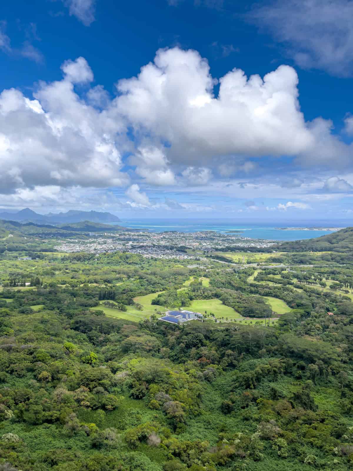 Nu'uanu Pali lookout - Oahu, Hawaii