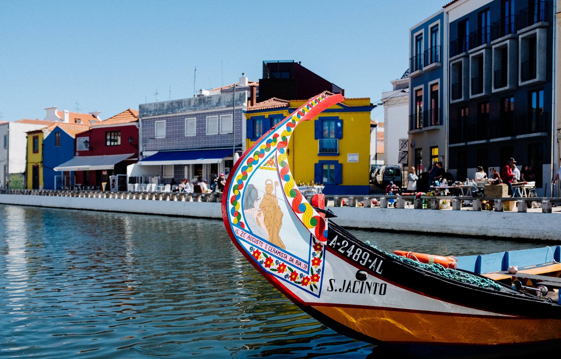 Painted boat in Aveiro (photo: Ricardo Resende)