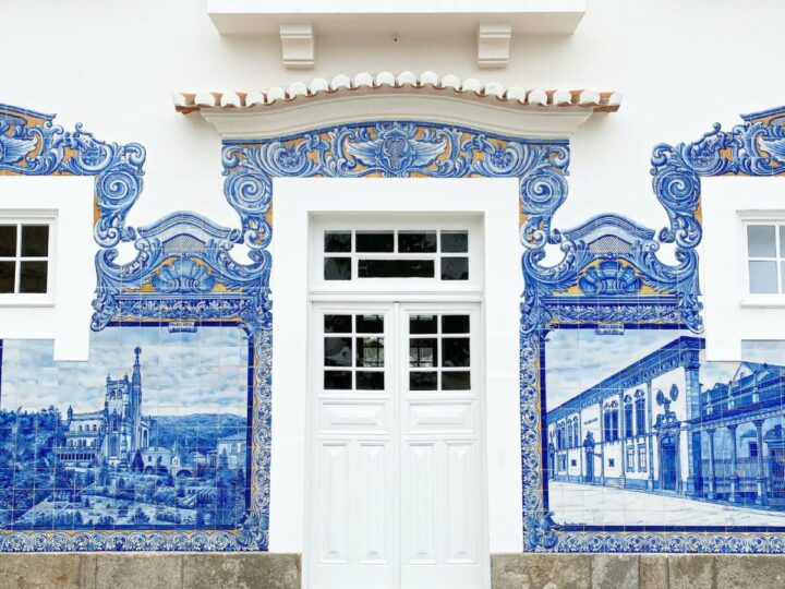 Door in Alveiro, Portugal (photo: Leandro Barreto)