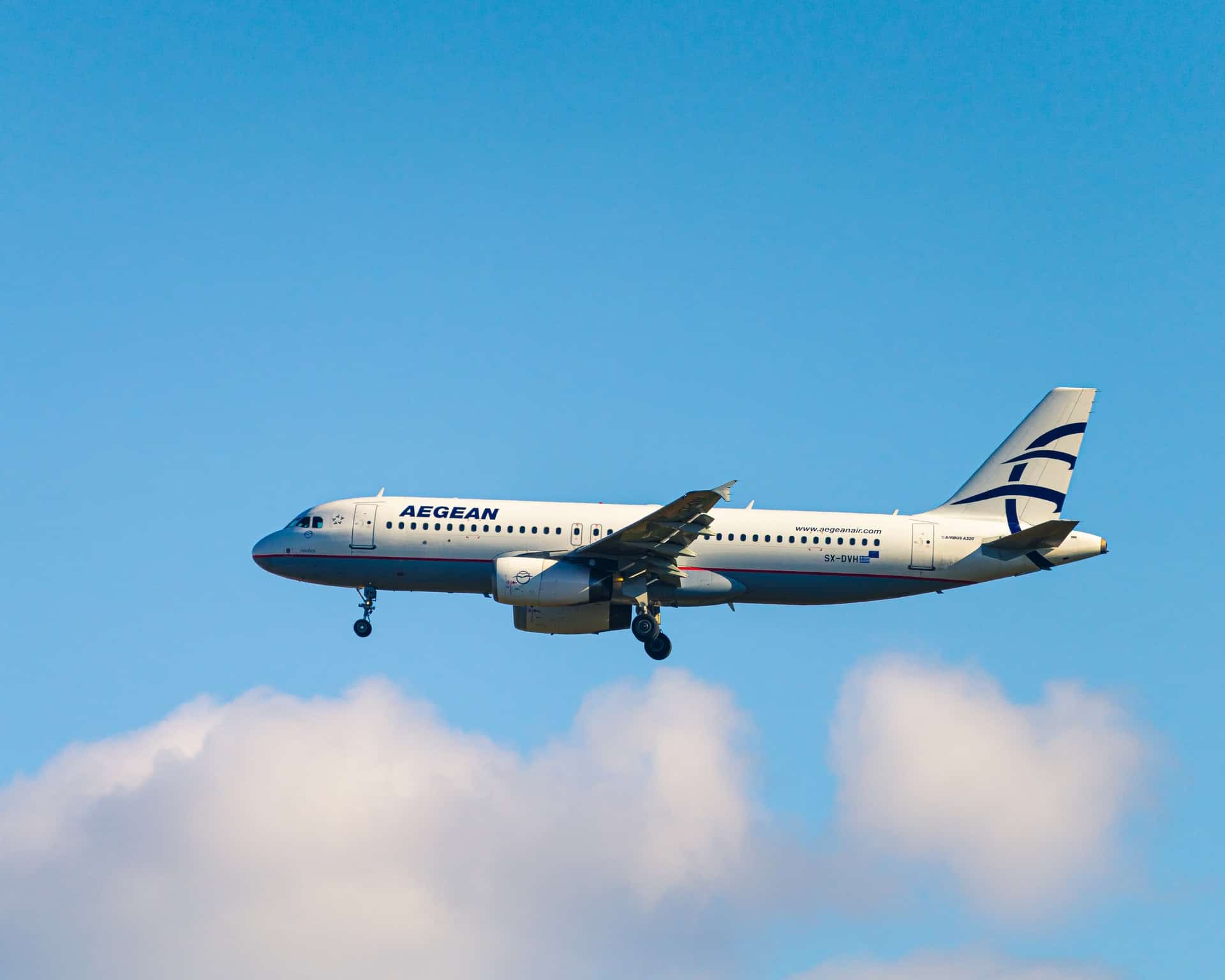 Aegean flight over Athens (photo: Fotis Christopoulos)