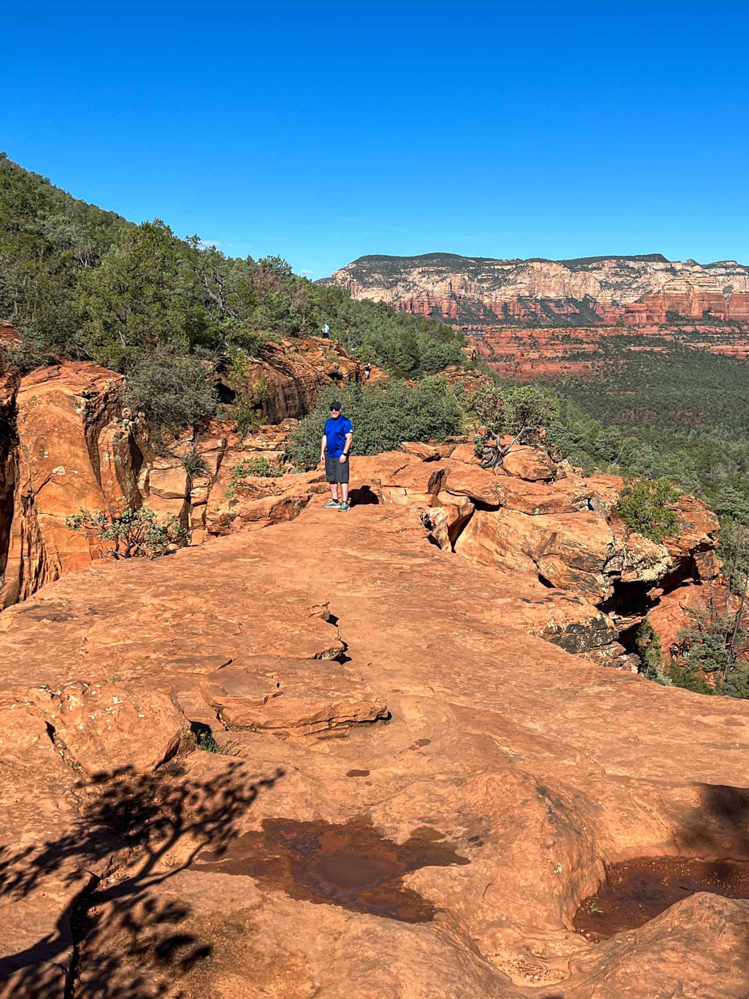 The Devil's Bridge in Sedona starts out wide before narrowing in the center (photo by Kelly Lemons)