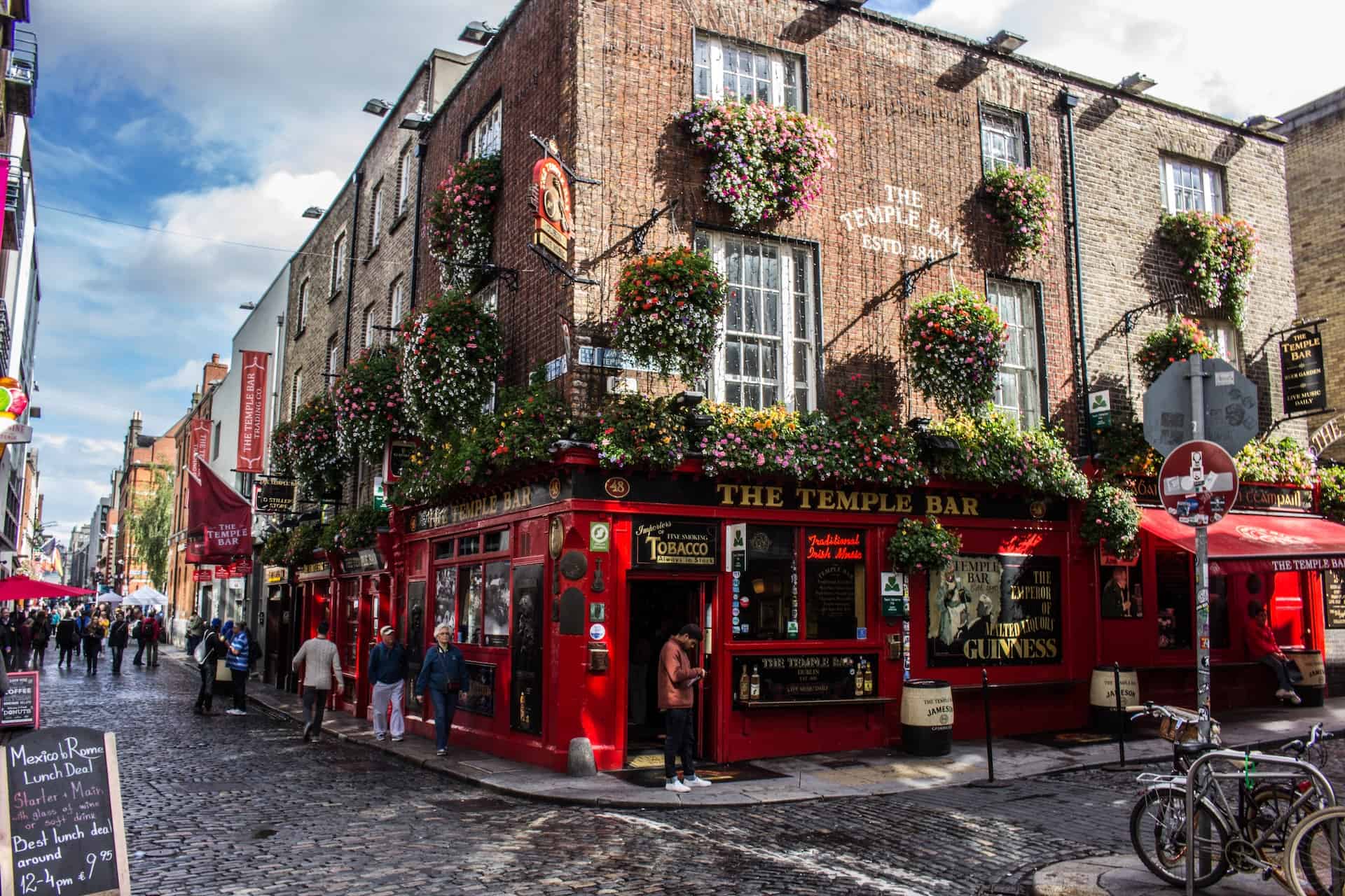 Temple Bar in Dublin, one of the top cities to visit in Ireland. (photo: Matheus Camara da Silva)