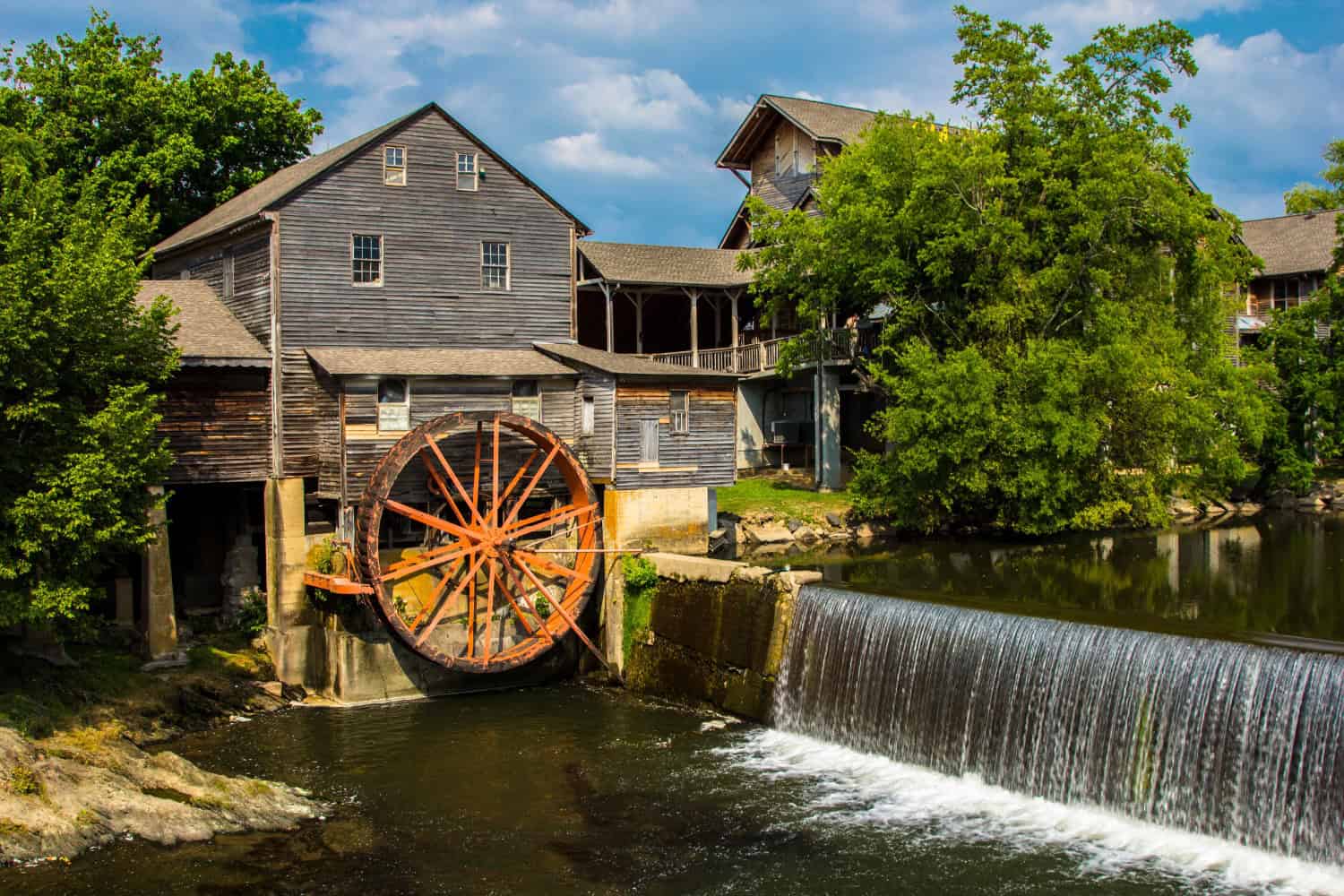 Old Mill (photo: Scott Prokop, Adobe Stock)