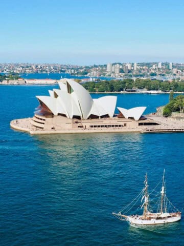 Sydney Opera House (photo: Alexa Soh).