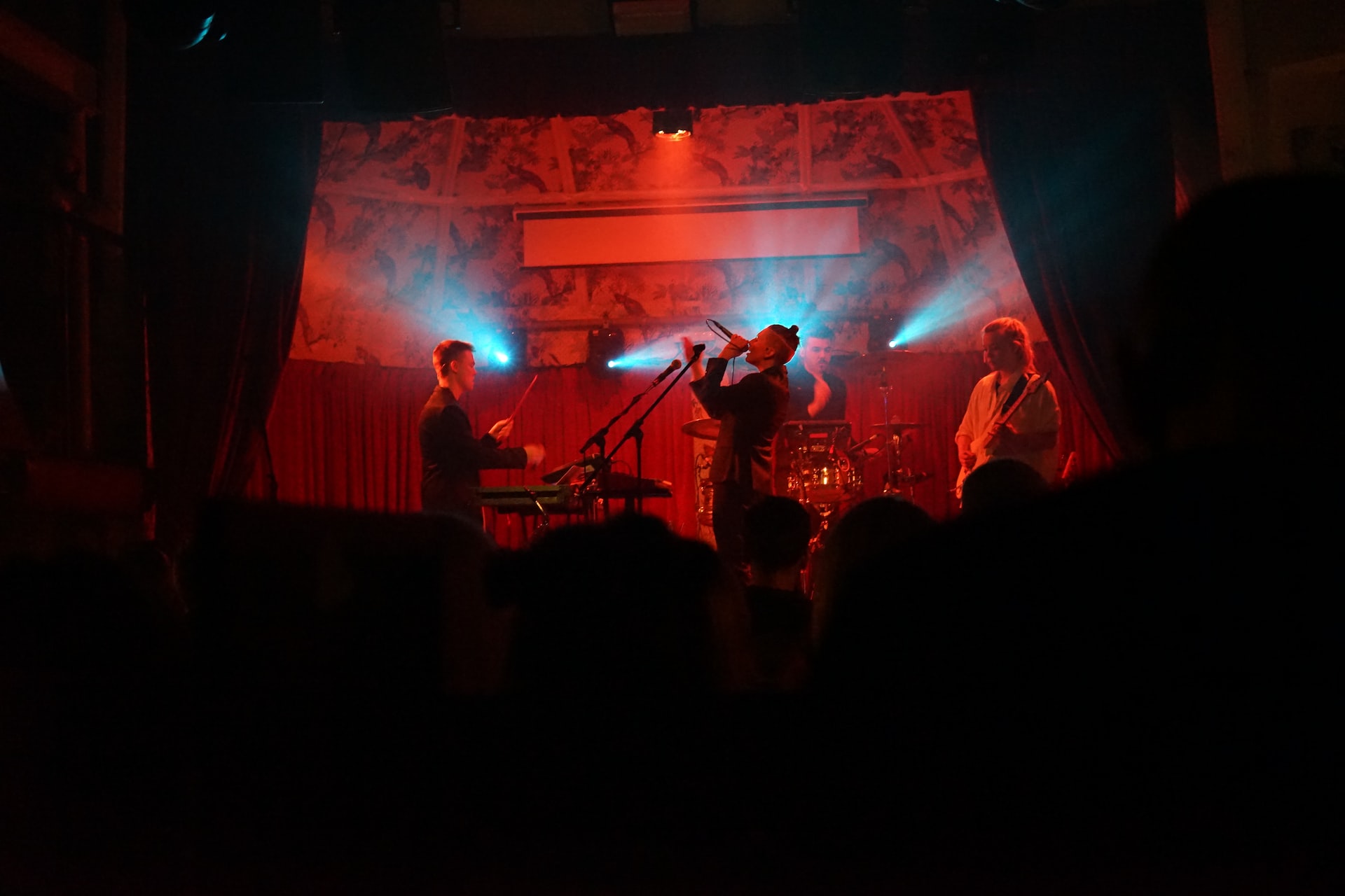 Vok performs live at The Deaf Institute in Manchester (photo: Old Youth)