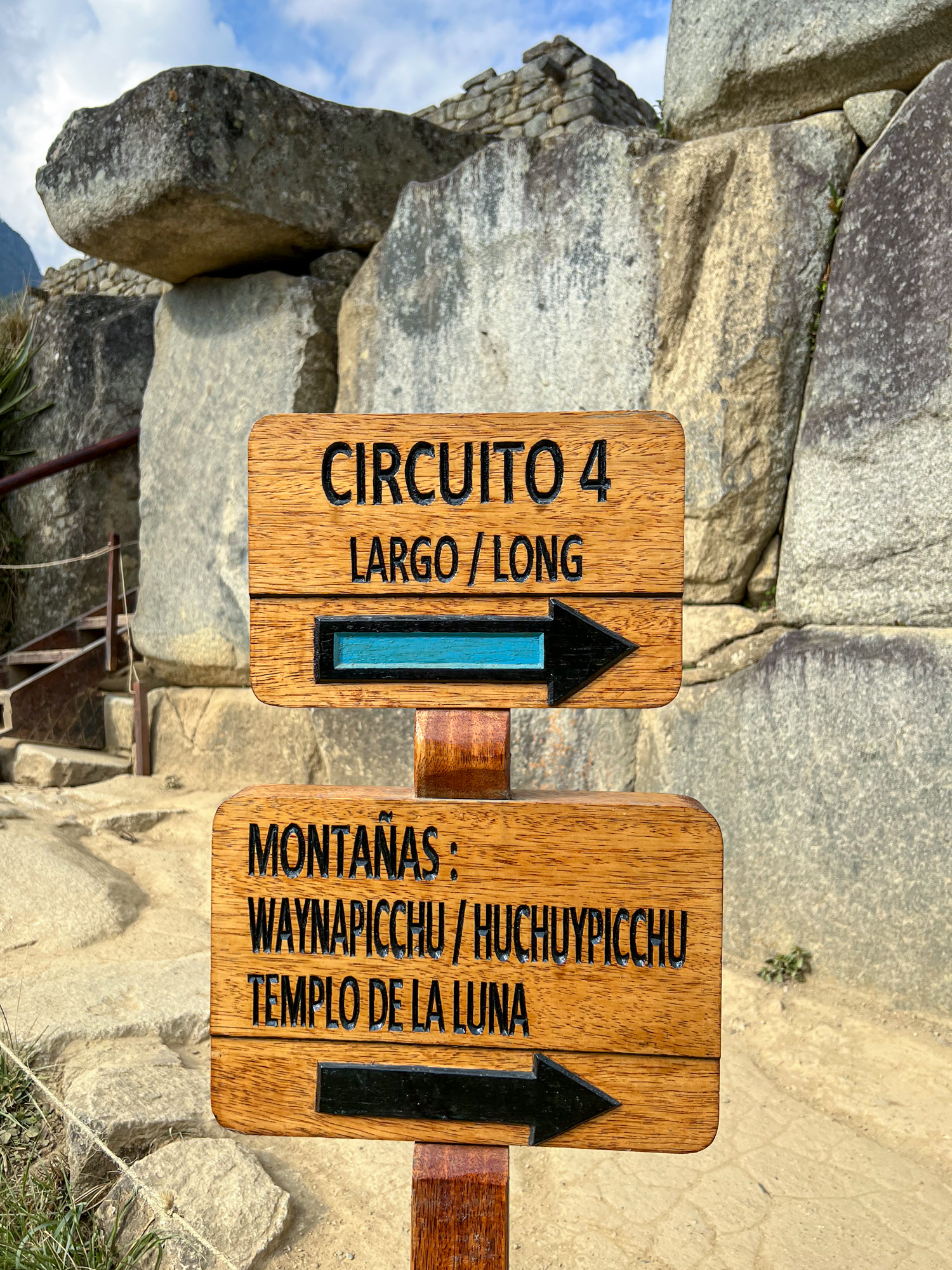 Sign for Circuit 4 at the Machu Picchu ruins 