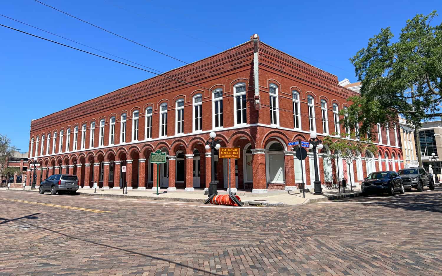 El Pasaje, Cherokee Club in Ybor City