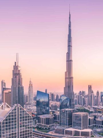 Dubai (photo: ZQ Lee).