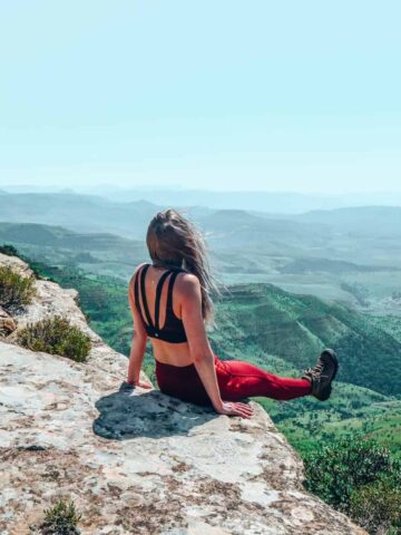 Drakensberg Mountains (photo: Dannii Coughlan).
