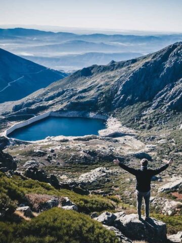Hiker in Serra da Estrela (photo: Francisco T Santos).