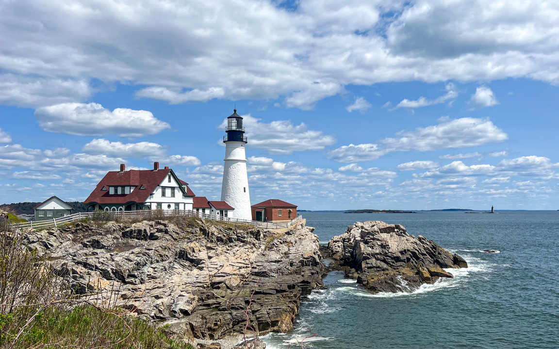 15 Best Maine Lighthouses To Visit by Land and Sea