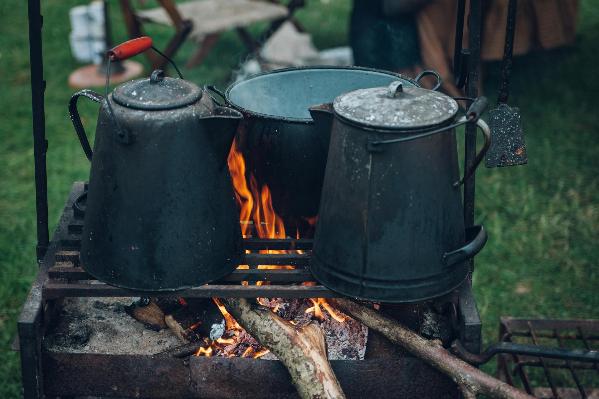 Camp cooking (photo: Clem Onojeghuo)