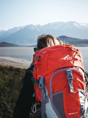 Backpacker (photo by Bernard de Clerk).