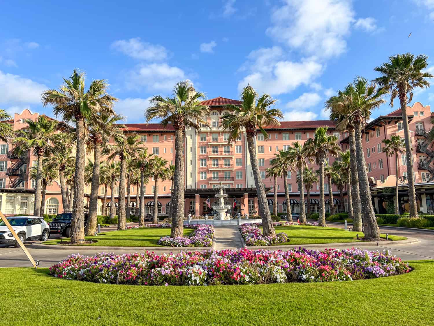 Grand Galvez, Autograph Collection.