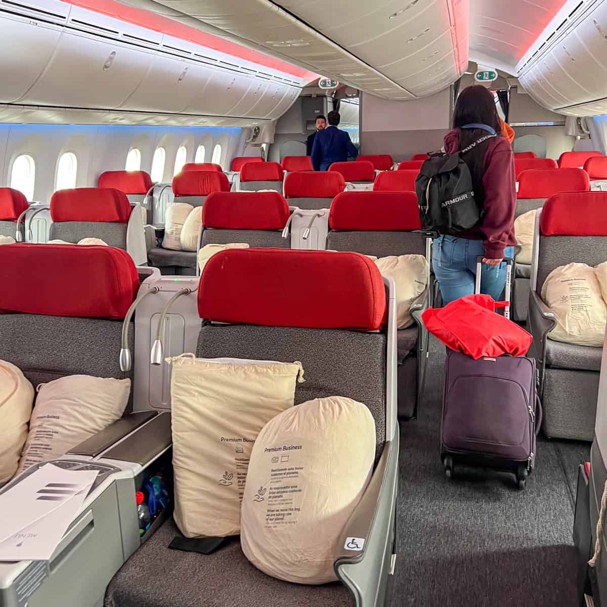 Business class cabin on a LATAM flight (photo by Dave Lee).